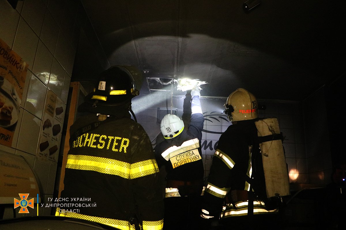 Пожар еще до приезда спасателей потушили сотрудники охранной компании. Пожар еще до приезда спасателей потушили сотрудники охранной компании