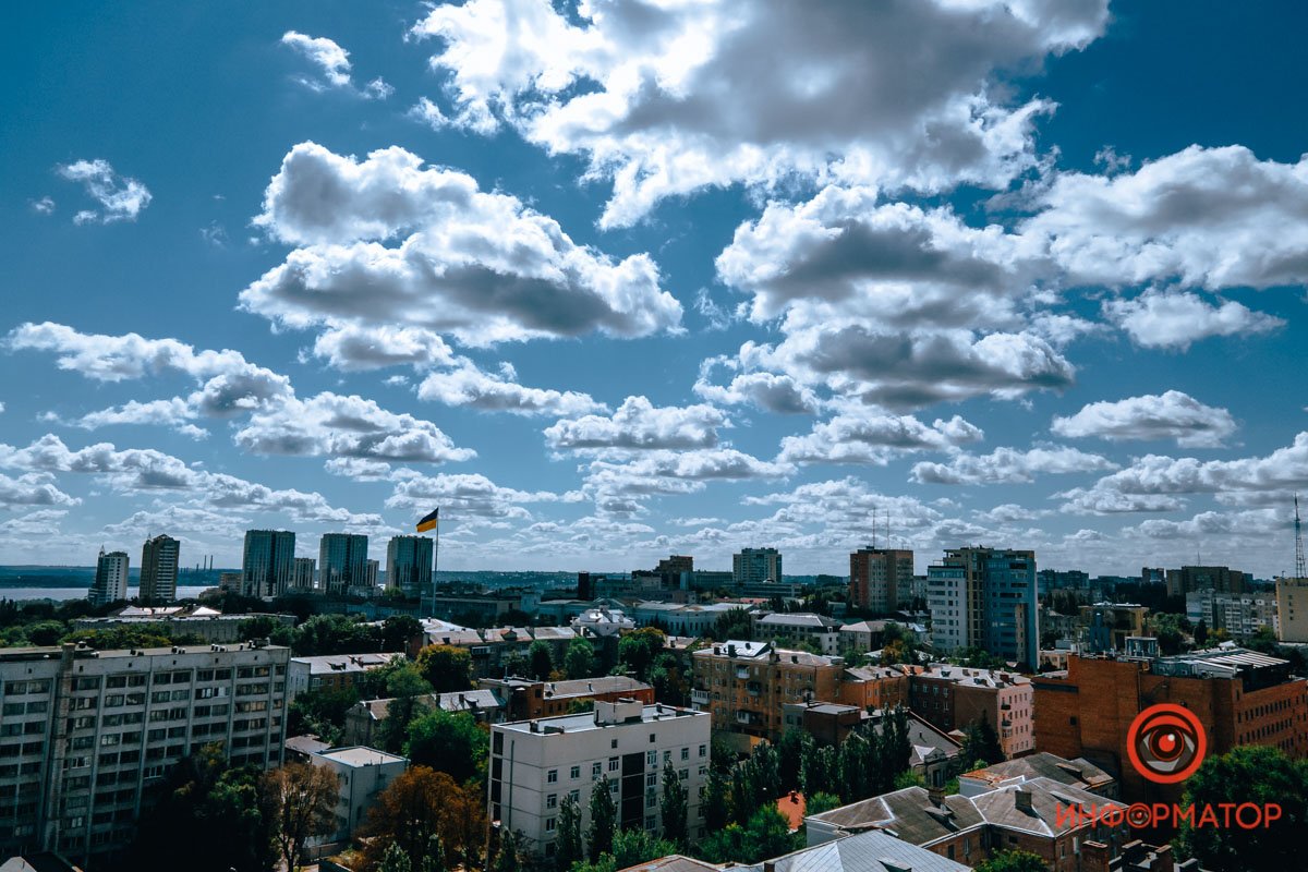 Здесь даже солнца не видно Здесь даже солнца не видно
