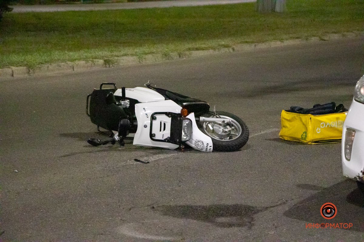 Авария случилась примерно в 23:40 перед улицей Овражной