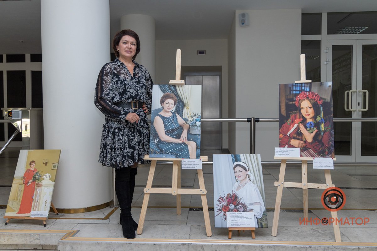 Рядом со своим творчеством 