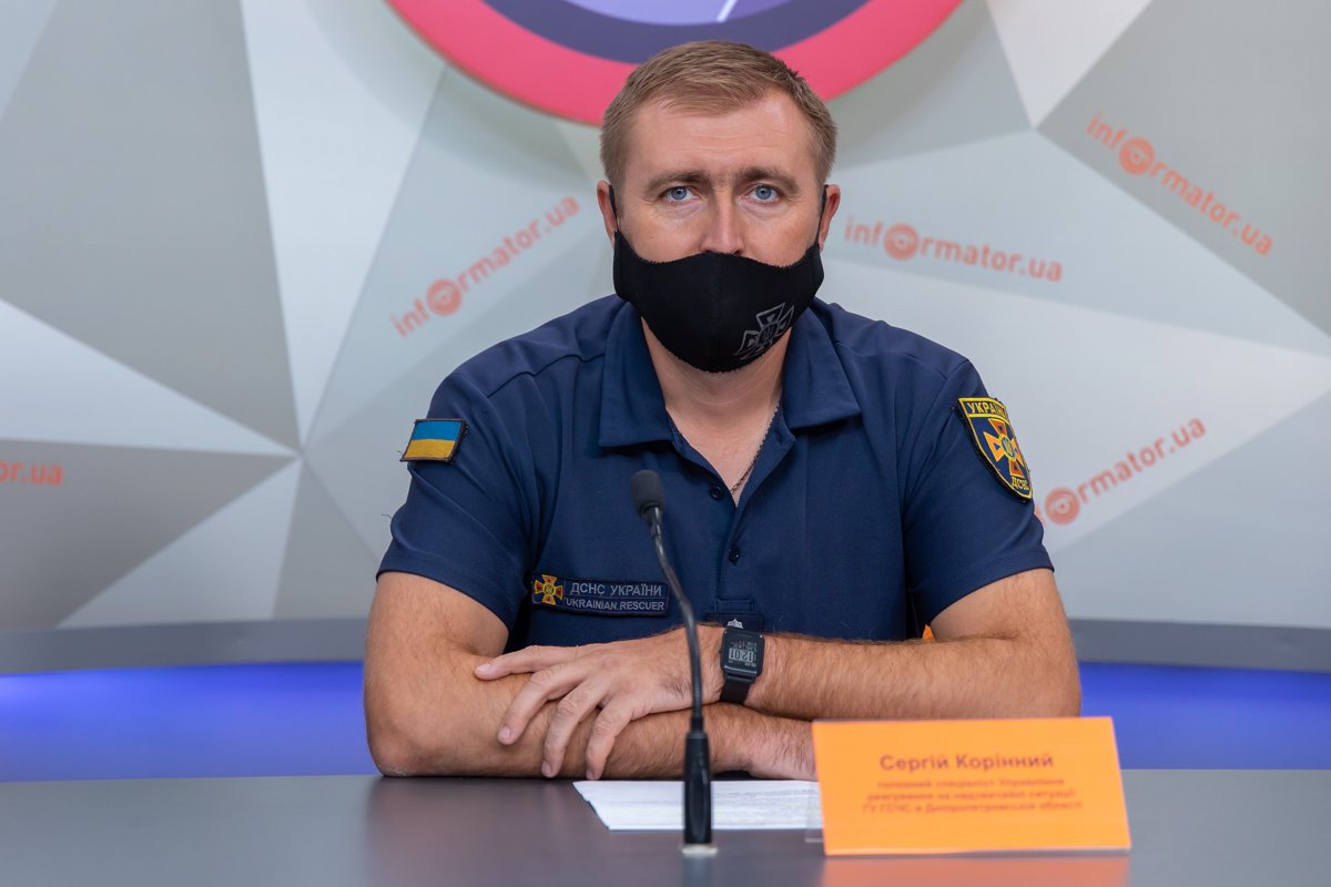 Начальник управления реагирования на чрезвычайные ситуации ГУ ДСНС Сергей Коренной Начальник управления реагирования на чрезвычайные ситуации ГУ ДСНС Сергей Коренной