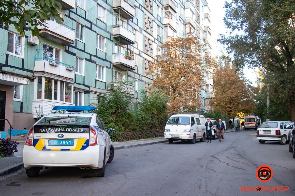 Выпрыгнул ли молодой человек сам или это был несчастный случай пока неизвестно