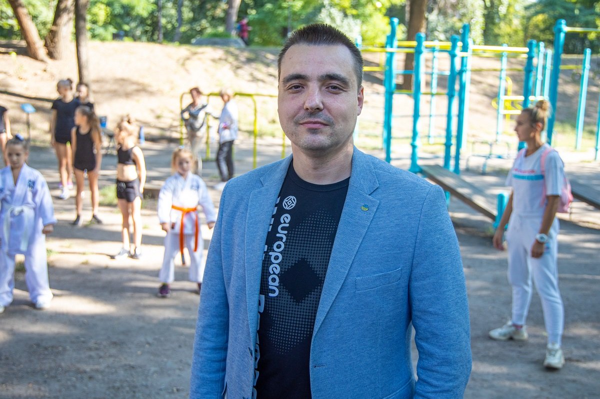 Чемпион мира по фехтованию Богдан Никишин провел тренировку в "активном парке" в Днепре 4