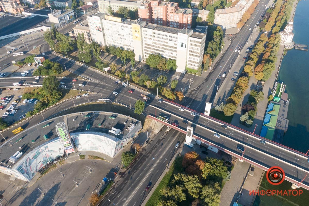 Ко Дню города в Днепре перекрыли мост и часть центральных улиц Ко Дню города в Днепре перекрыли мост и часть центральных улиц