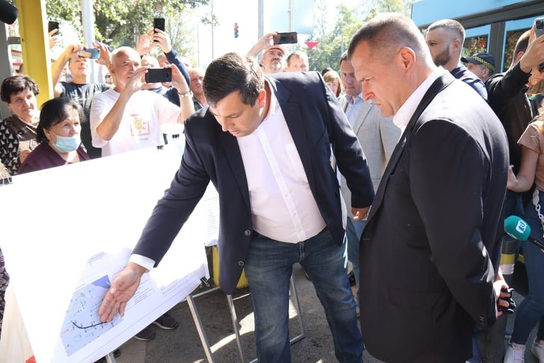 Подарок на День города: в Днепре открыли обновленный троллейбусный маршрут № 12 до ж/м Победа-6 1