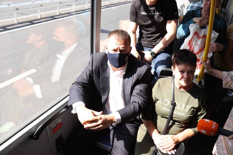 Подарок на День города: в Днепре открыли обновленный троллейбусный маршрут № 12 до ж/м Победа-6 3