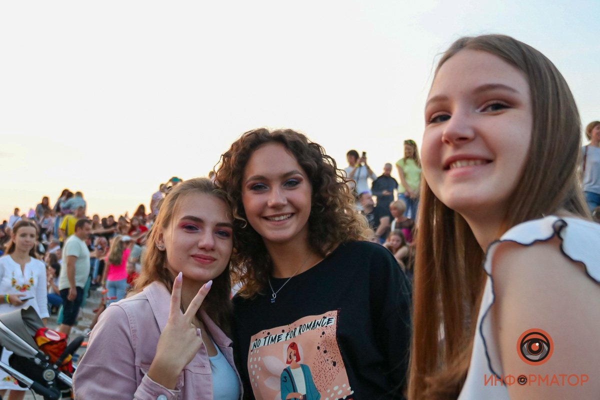 В Днепре на Фестивальном причале выступили Dagamba и БЕZ ОБМЕЖЕНЬ 2