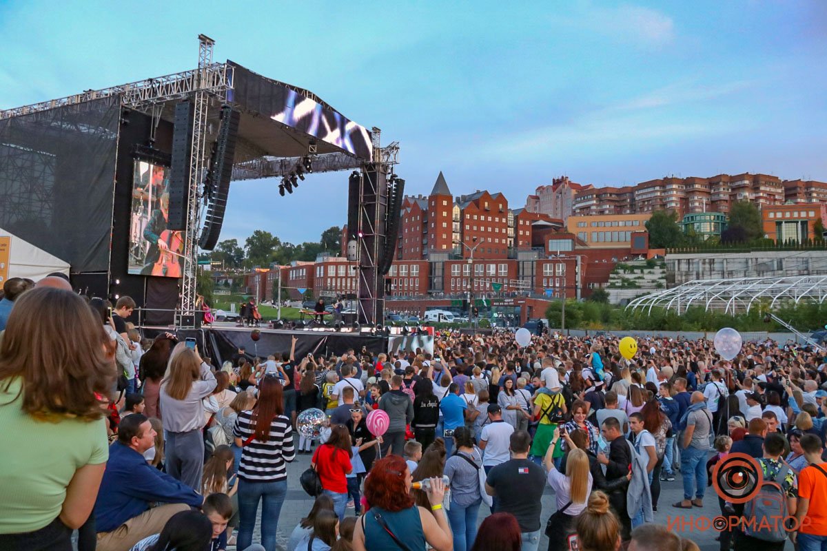 В Днепре на Фестивальном причале выступили Dagamba и БЕZ ОБМЕЖЕНЬ 7