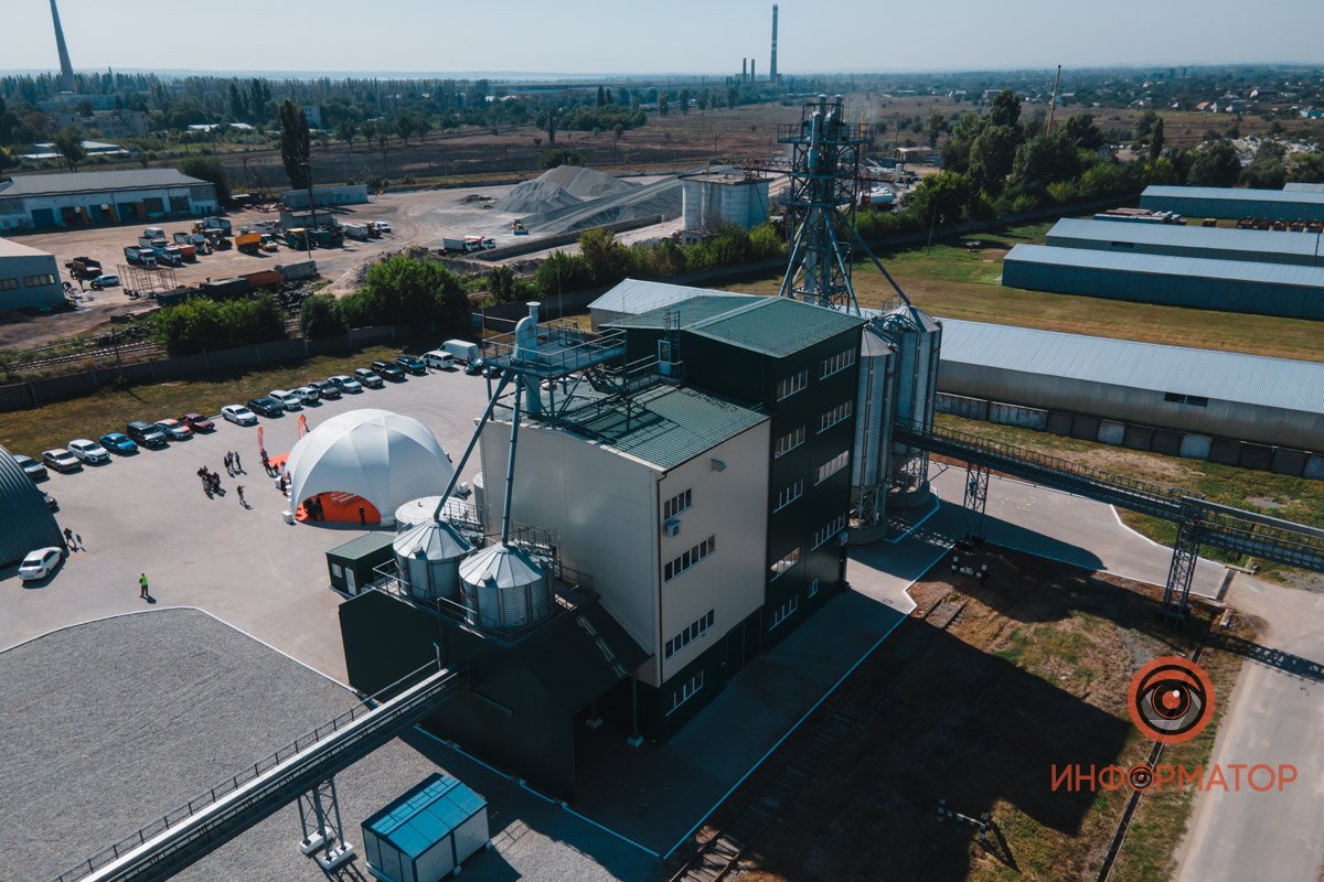 Лидер украинского кормового рынка Edinstvo Group открыл новый соеперерабатывающий цех, расположенный на заводе "АГРО КОМ" 2