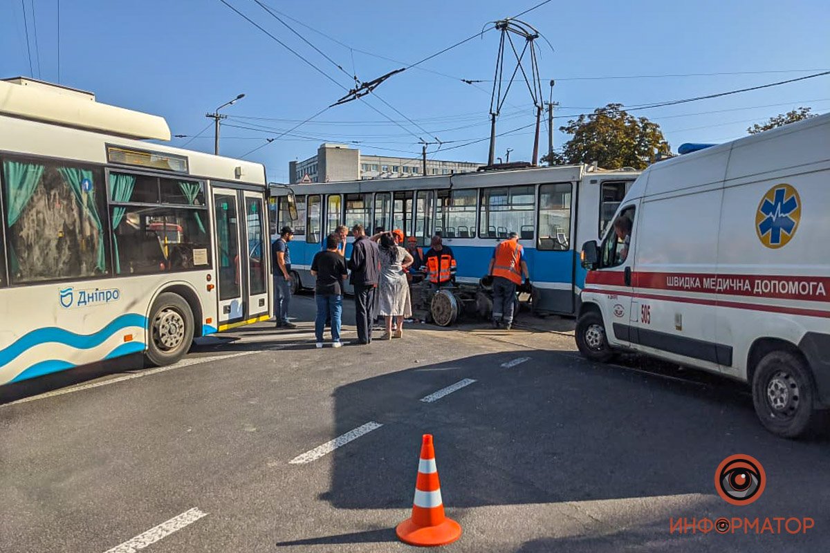 На место ДТП оперативно приехала скорая 