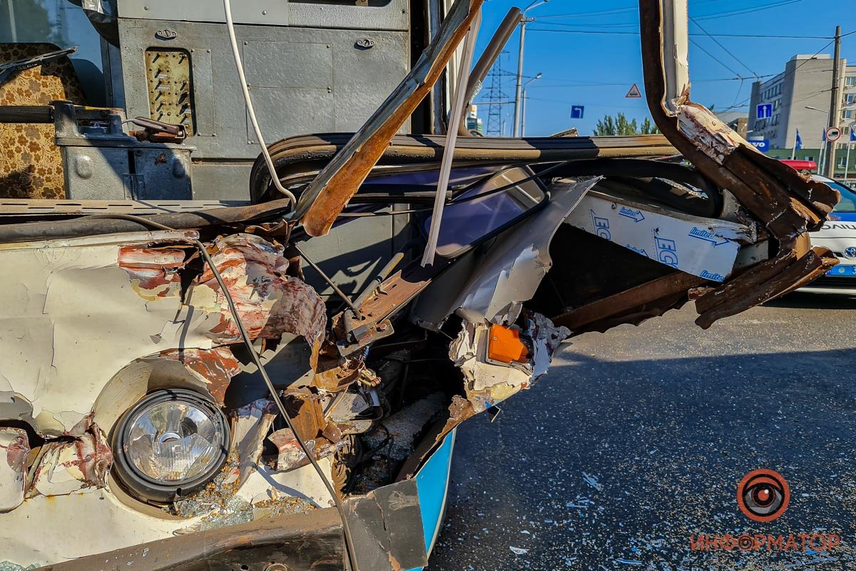 Транспорт сильно поврежден 