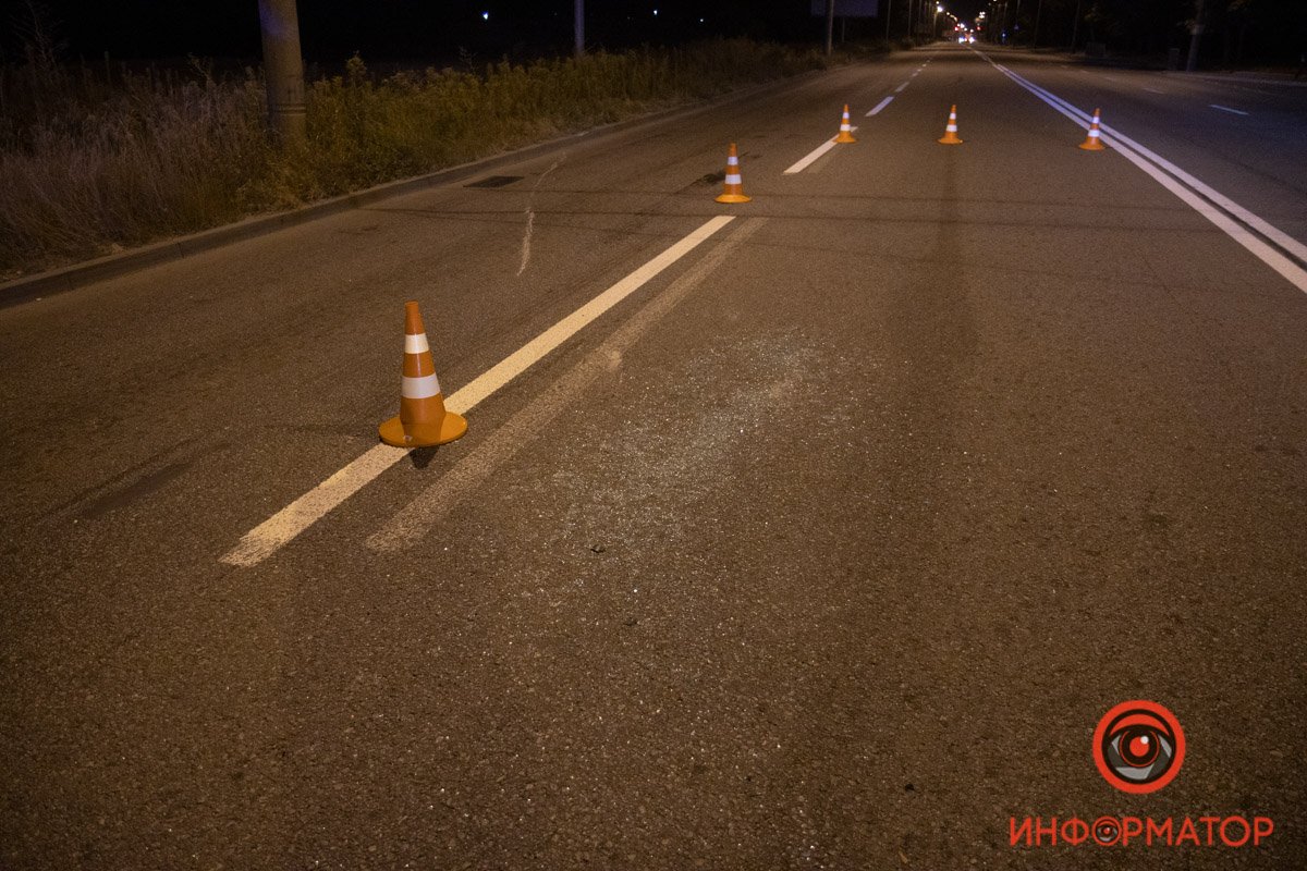 Ford двигался по Набережной Победы в сторону бульвара Славы в левой полосе