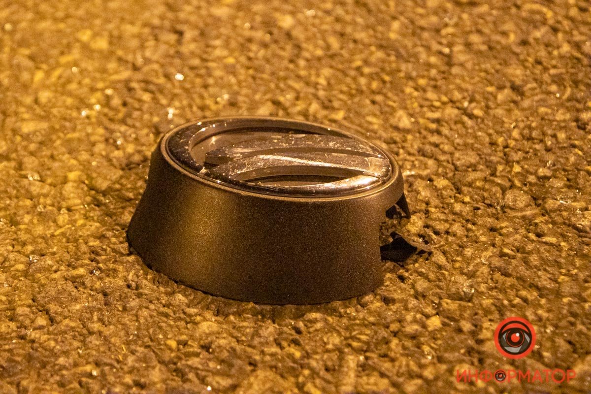 Водитель выехал с обочины на дорогу и скрылся