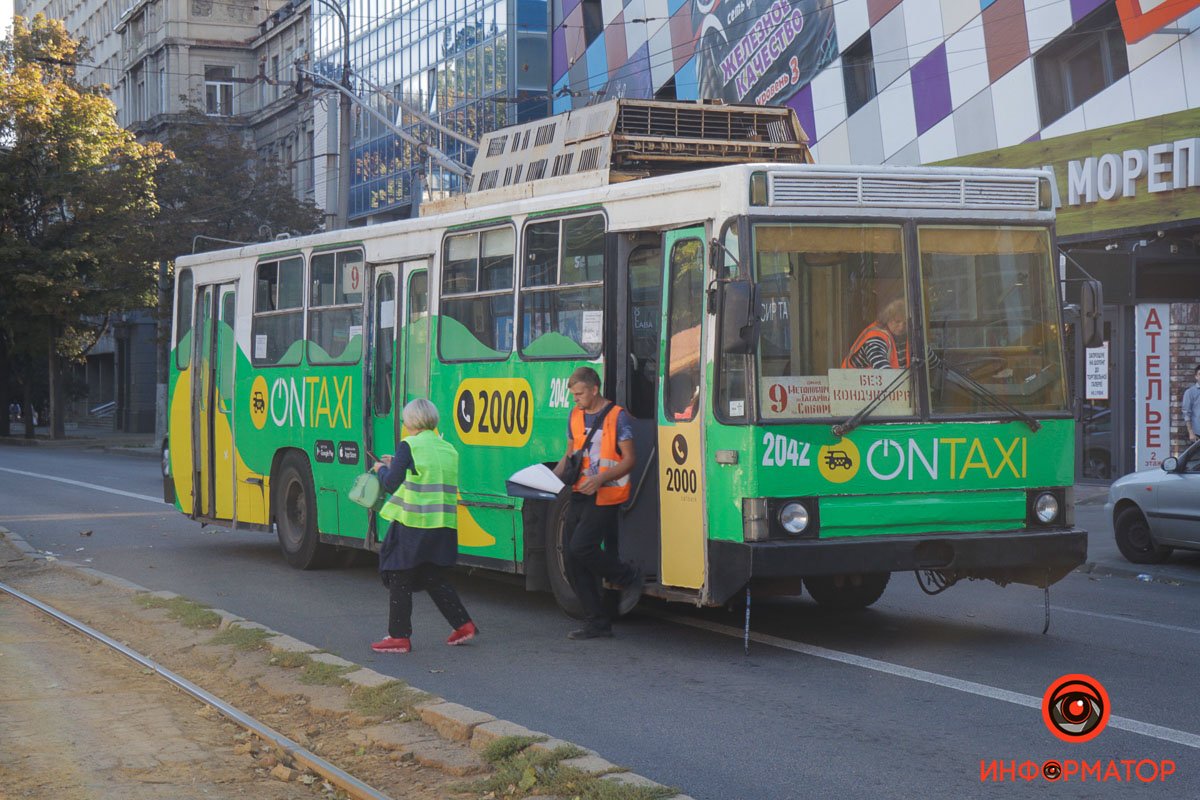 Троллейбус двигался в сторону Подстанции