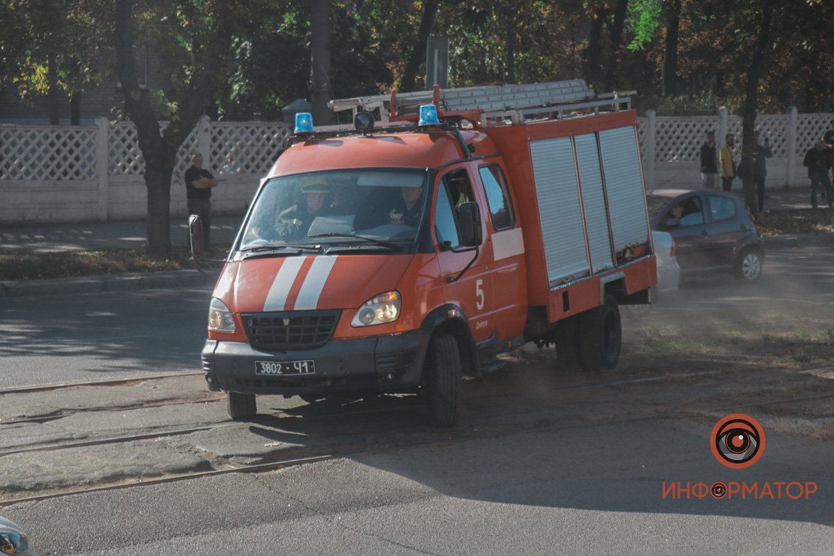 В Днепре на проспекте Хмельницкого взорвался Nissan: погиб человек 4