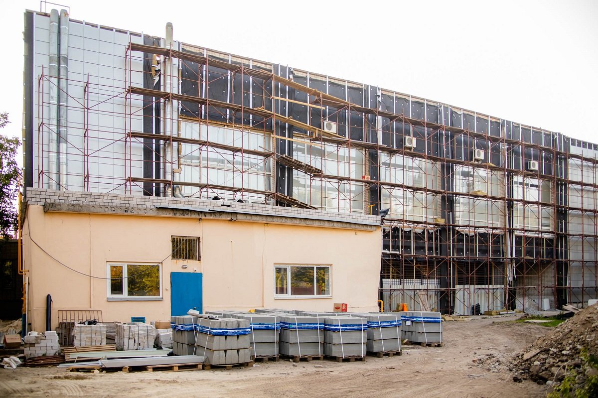 Новая кровля и вентилируемый фасад: в Днепре ремонтируют профессиональный колледж спорта 2