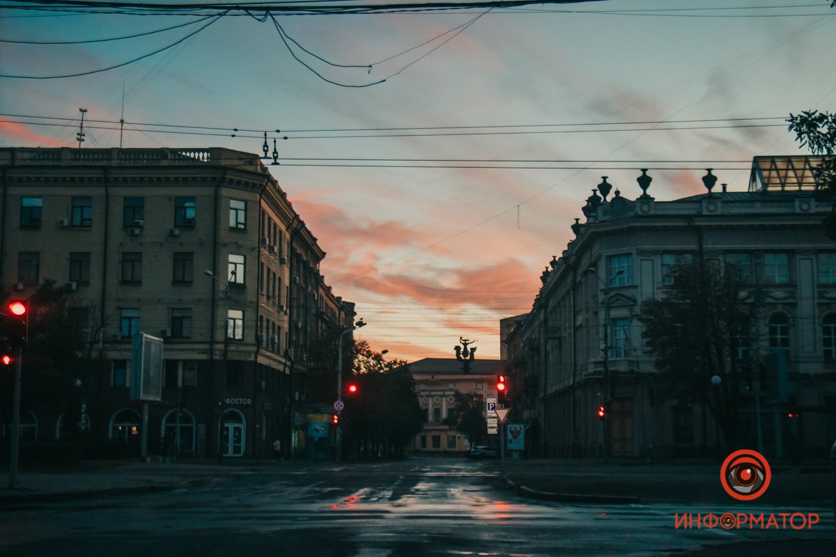 Город еще спит Город еще спит