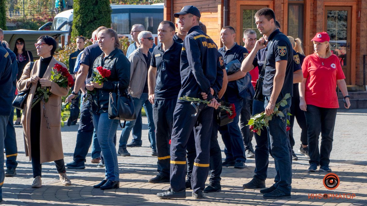 В Днепре попрощались с пресс-секретарем ГСЧС Дарьей Гречищевой, которая погибла при взрыве авто