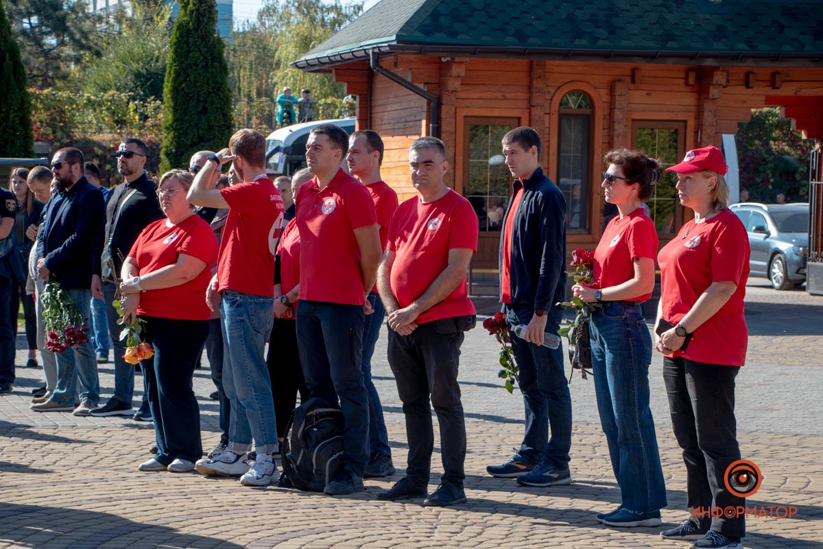В Днепре попрощались с пресс-секретарем ГСЧС Дарьей Гречищевой, которая погибла при взрыве авто 9