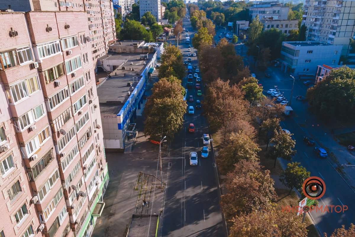 Скорая забрала женщину в 16-ю больницу Скорая забрала женщину в 16-ю больницу
