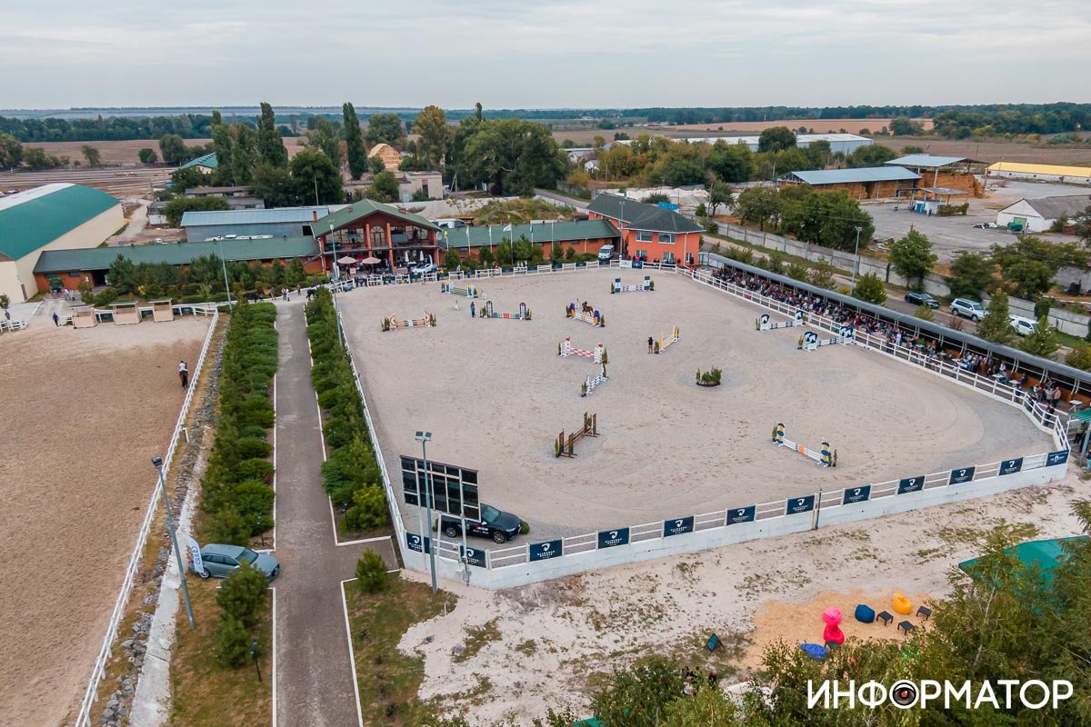 Как в Днепре проходят соревнования по конному спорту Dnipro Horse Show 2021 1