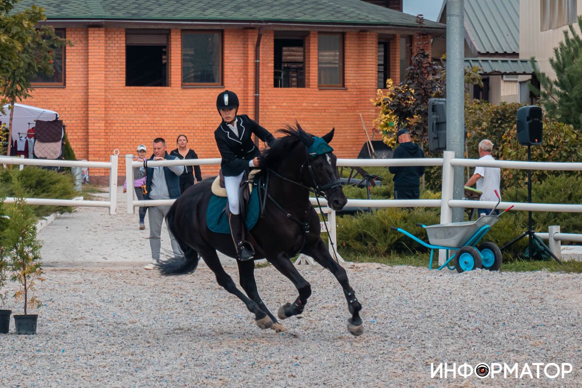 Как в Днепре проходят соревнования по конному спорту Dnipro Horse Show 2021 8