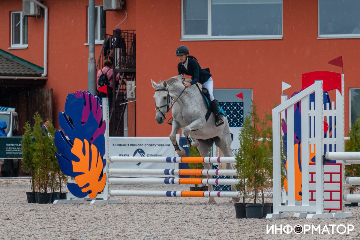 Как в Днепре проходят соревнования по конному спорту Dnipro Horse Show 2021 31