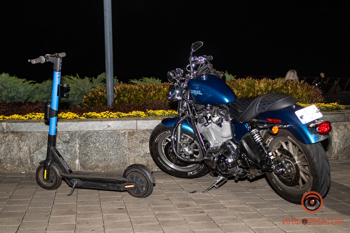 Кто-то по-своему байкер 