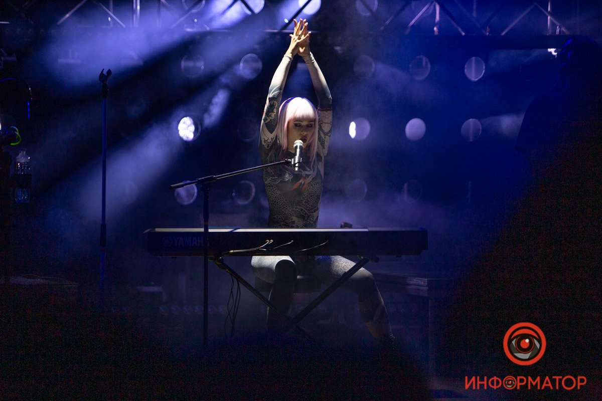 Резко наступила темнота 