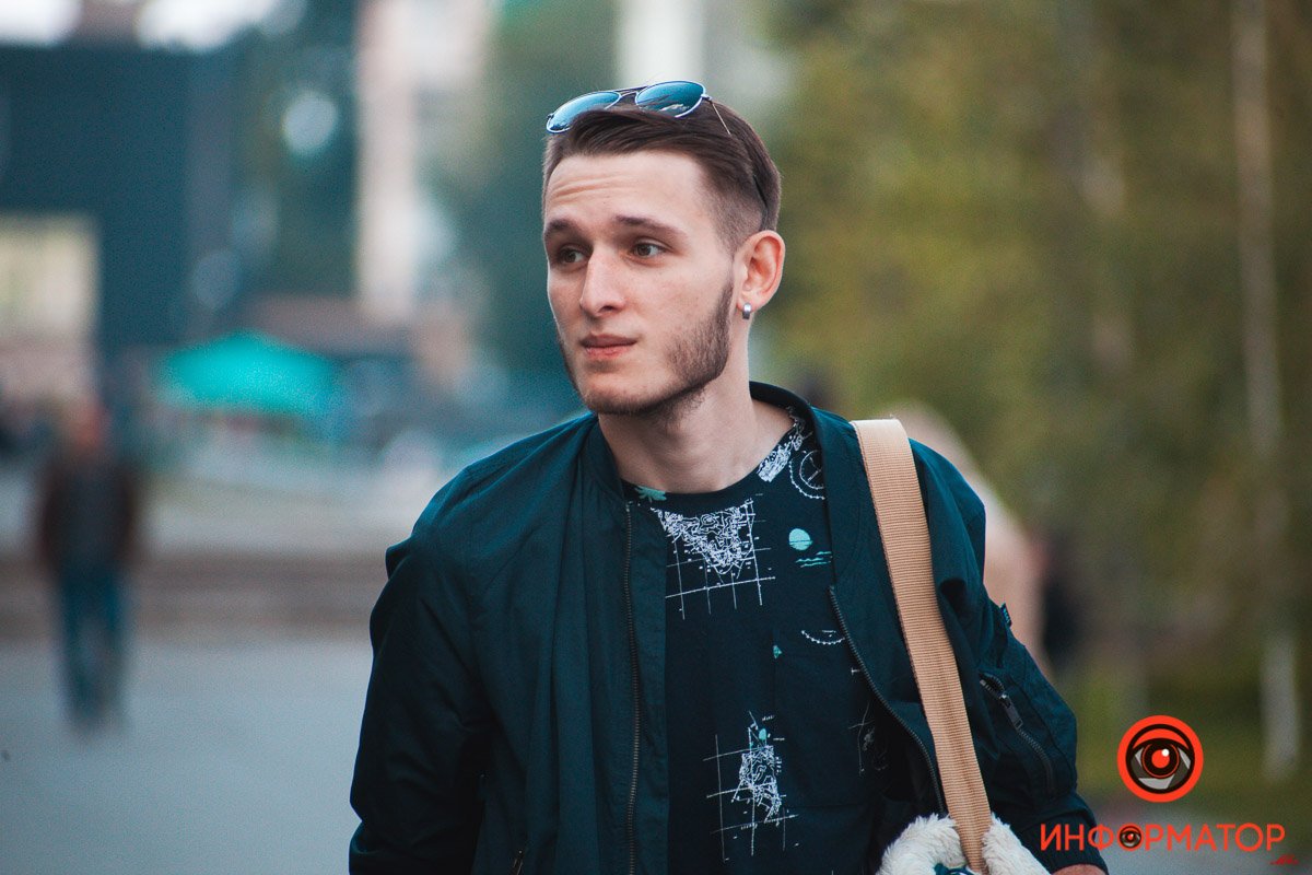 Нас пока не заметили