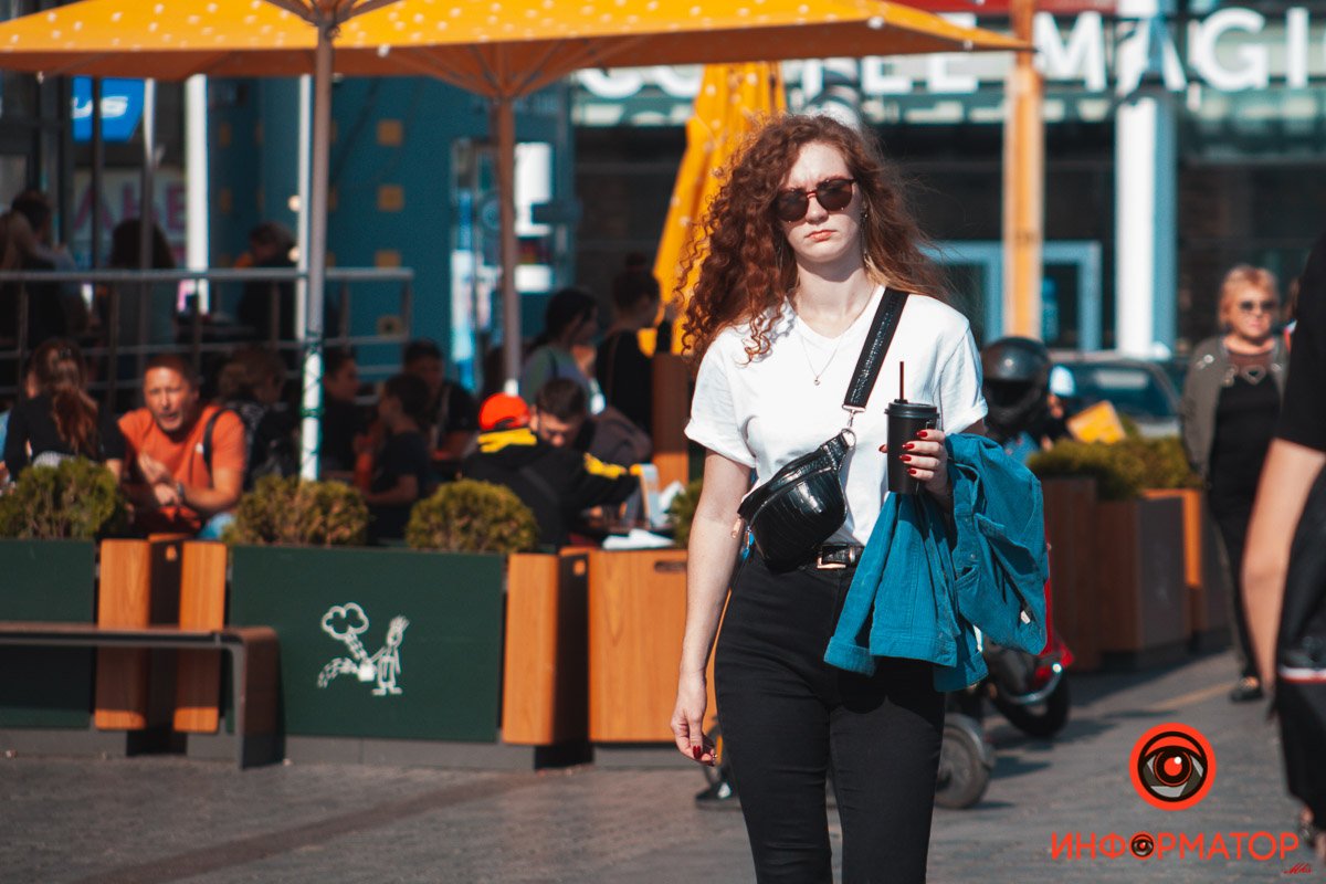 А где улыбка?