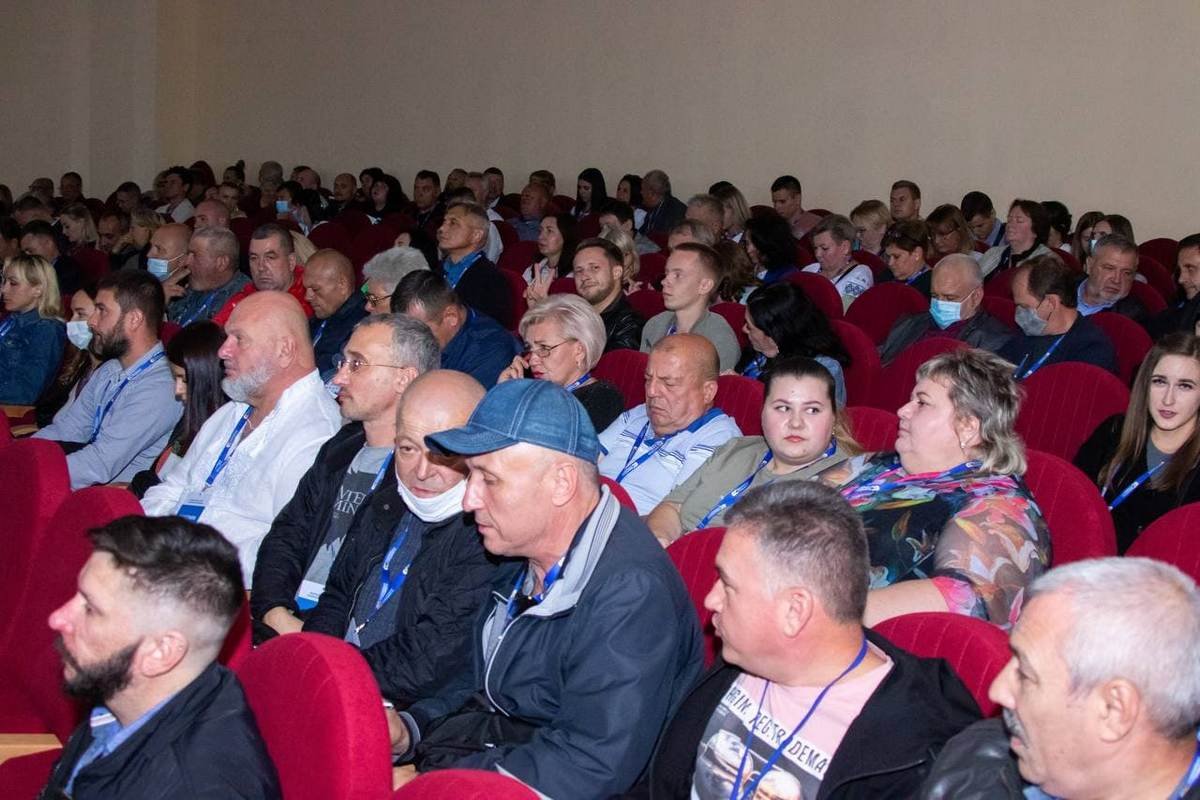 Порошенко в Днепре. V президент Украины приехал на Первый форум Европейской Солидарности Днепропетровской области 3