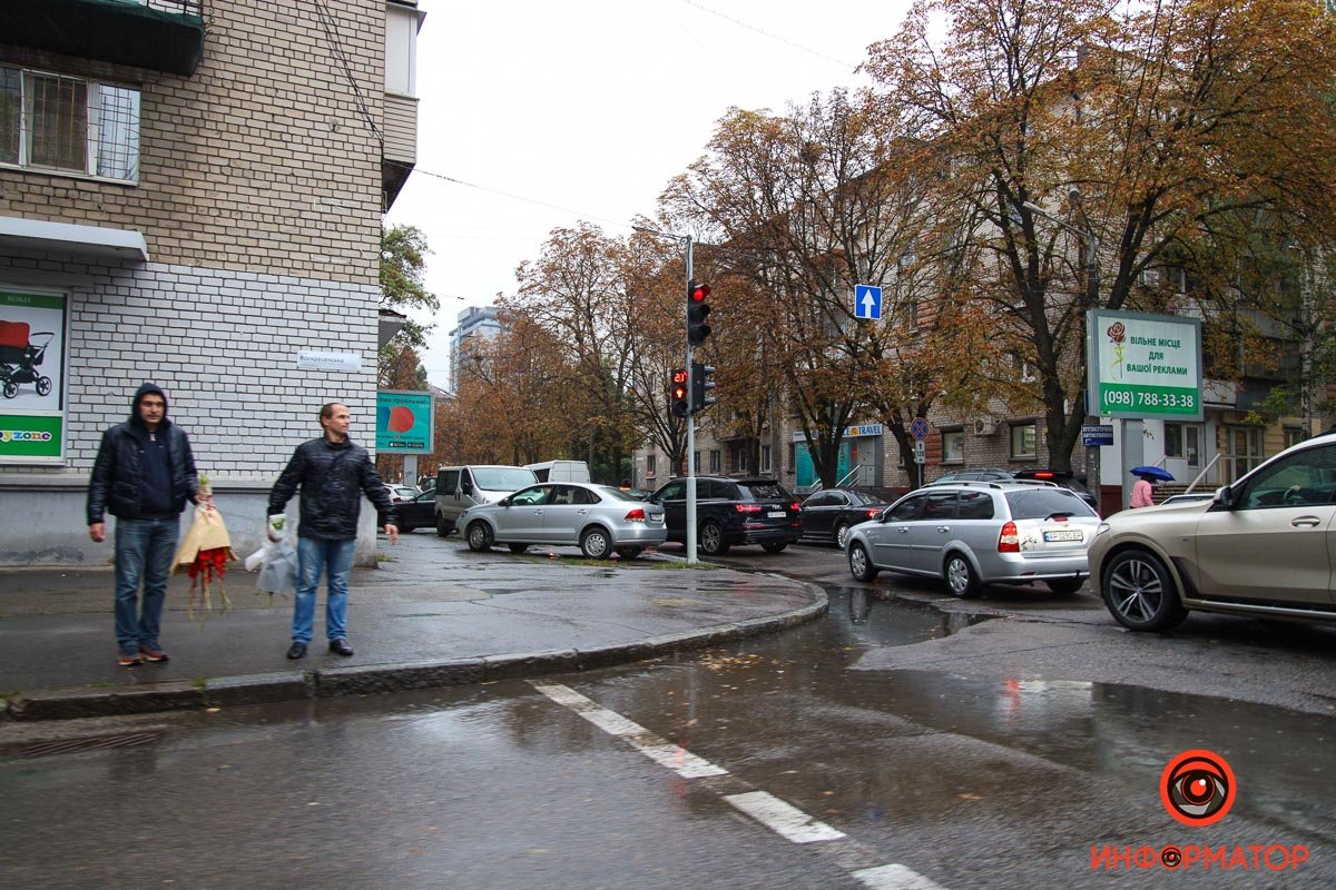 В пятницу Днепр сковали пробки: на Новый мост лучше не ехать 6