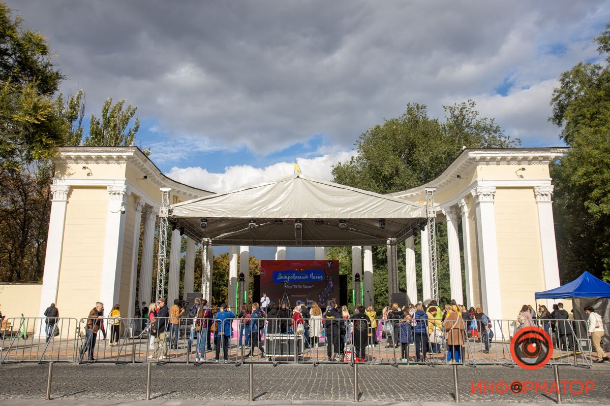 Тиктокеры-миллионники, лекции и мастер-классы: как в Днепре проходит фестиваль блогеров 23