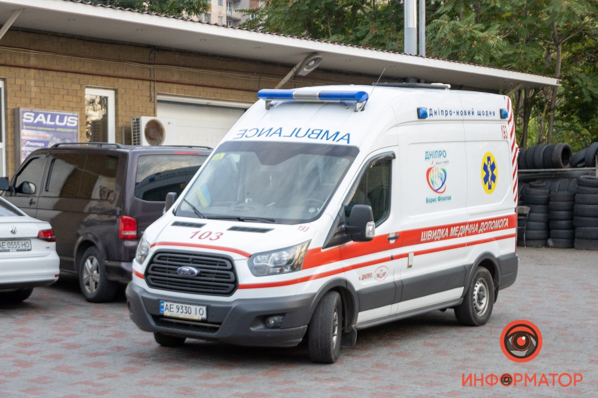 На место прибыла скорая На место прибыла скорая