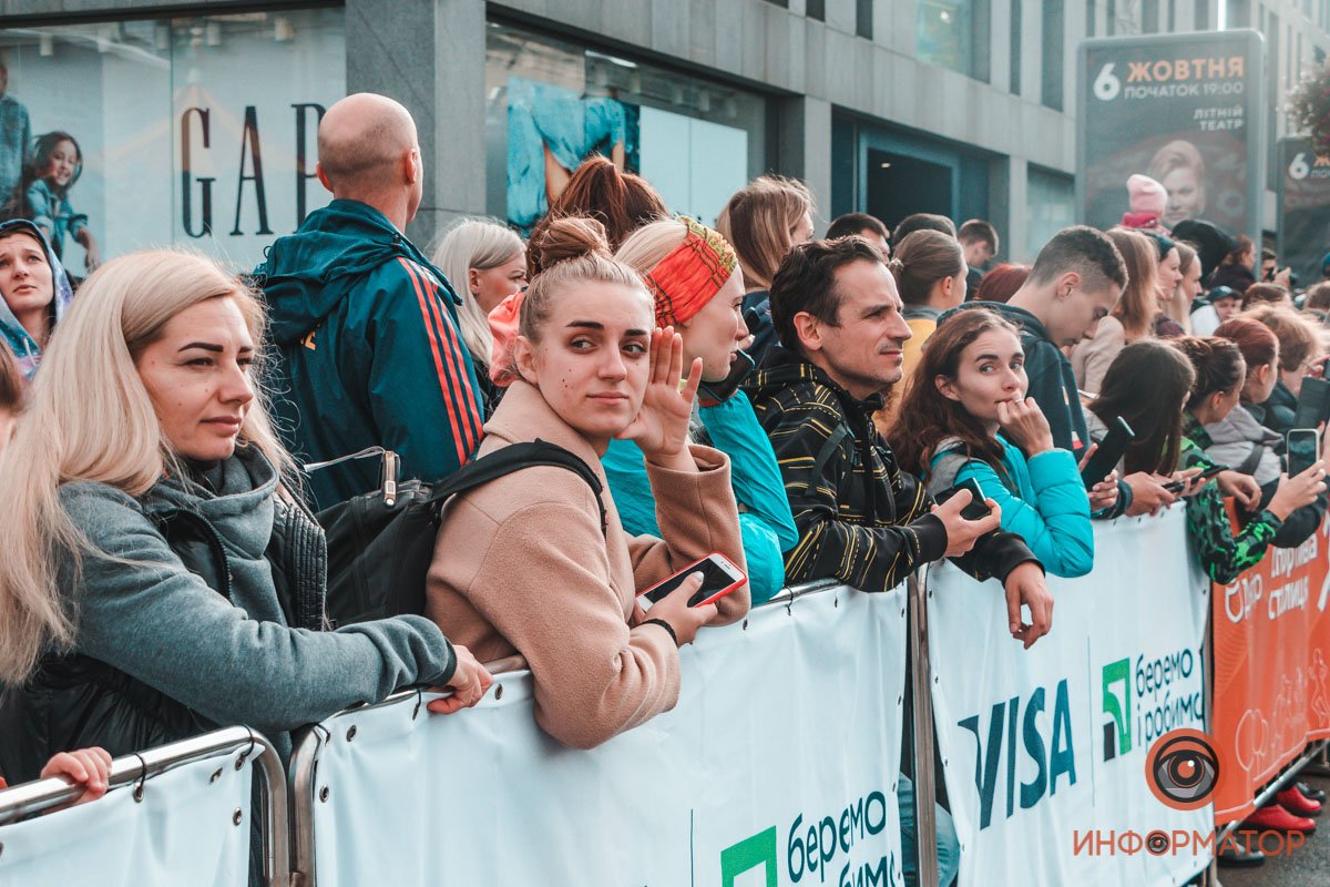 3 тысячи участников, перекрытые улицы и десятки километров трассы: как в Днепре прошел Almaz Group Dnipro Marathon 14