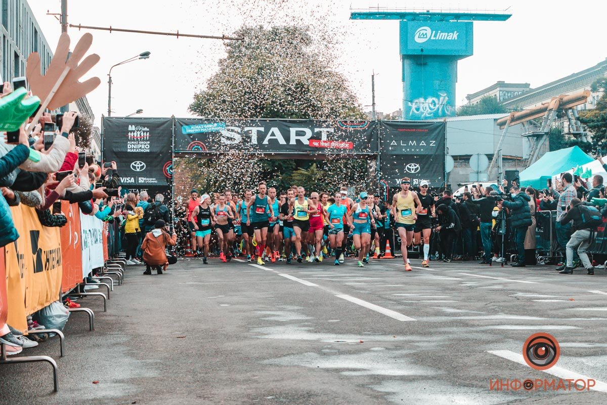 3 тысячи участников, перекрытые улицы и десятки километров трассы: как в Днепре прошел Almaz Group Dnipro Marathon 17
