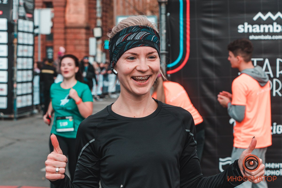 3 тысячи участников, перекрытые улицы и десятки километров трассы: как в Днепре прошел Almaz Group Dnipro Marathon 30