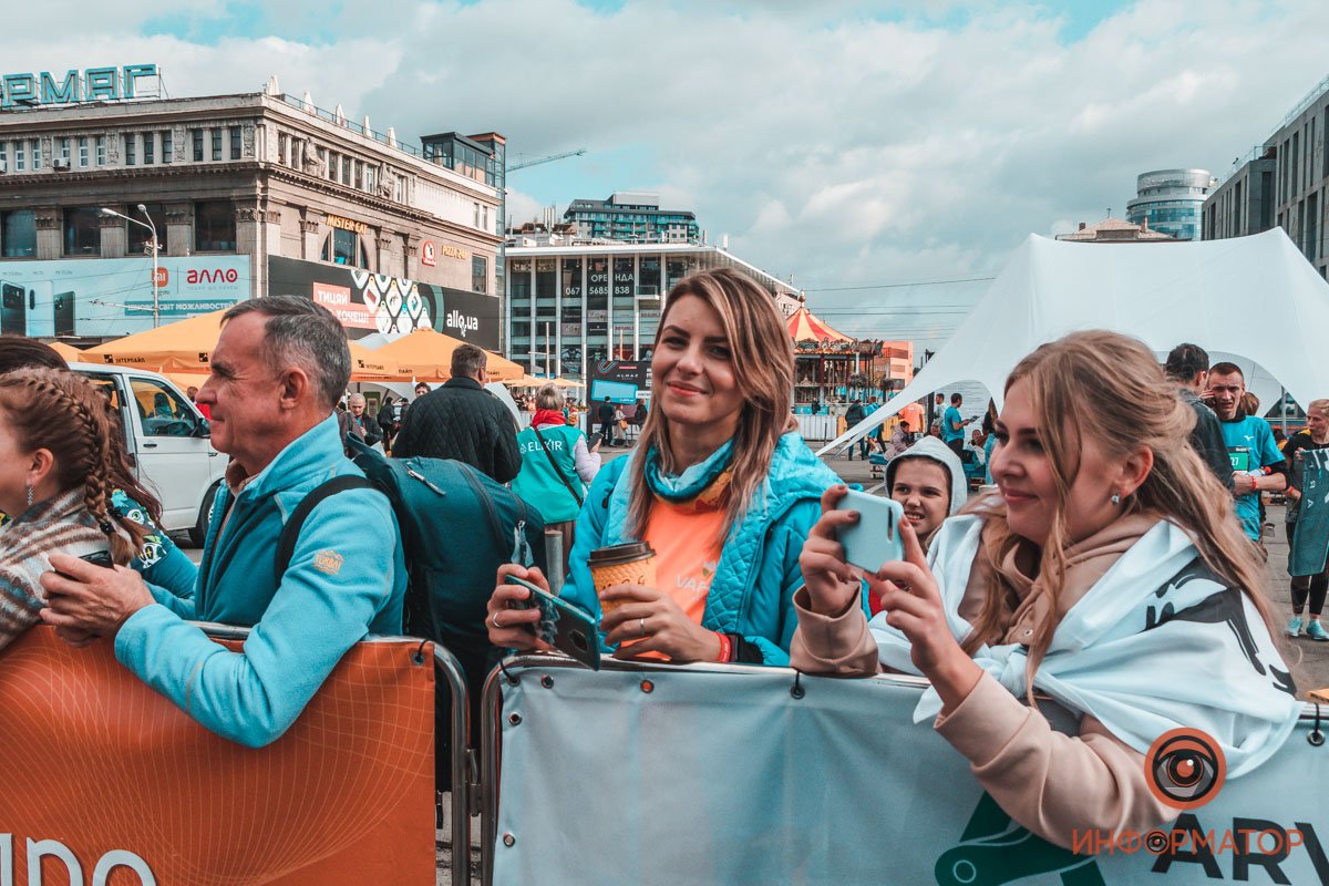 3 тысячи участников, перекрытые улицы и десятки километров трассы: как в Днепре прошел Almaz Group Dnipro Marathon 31