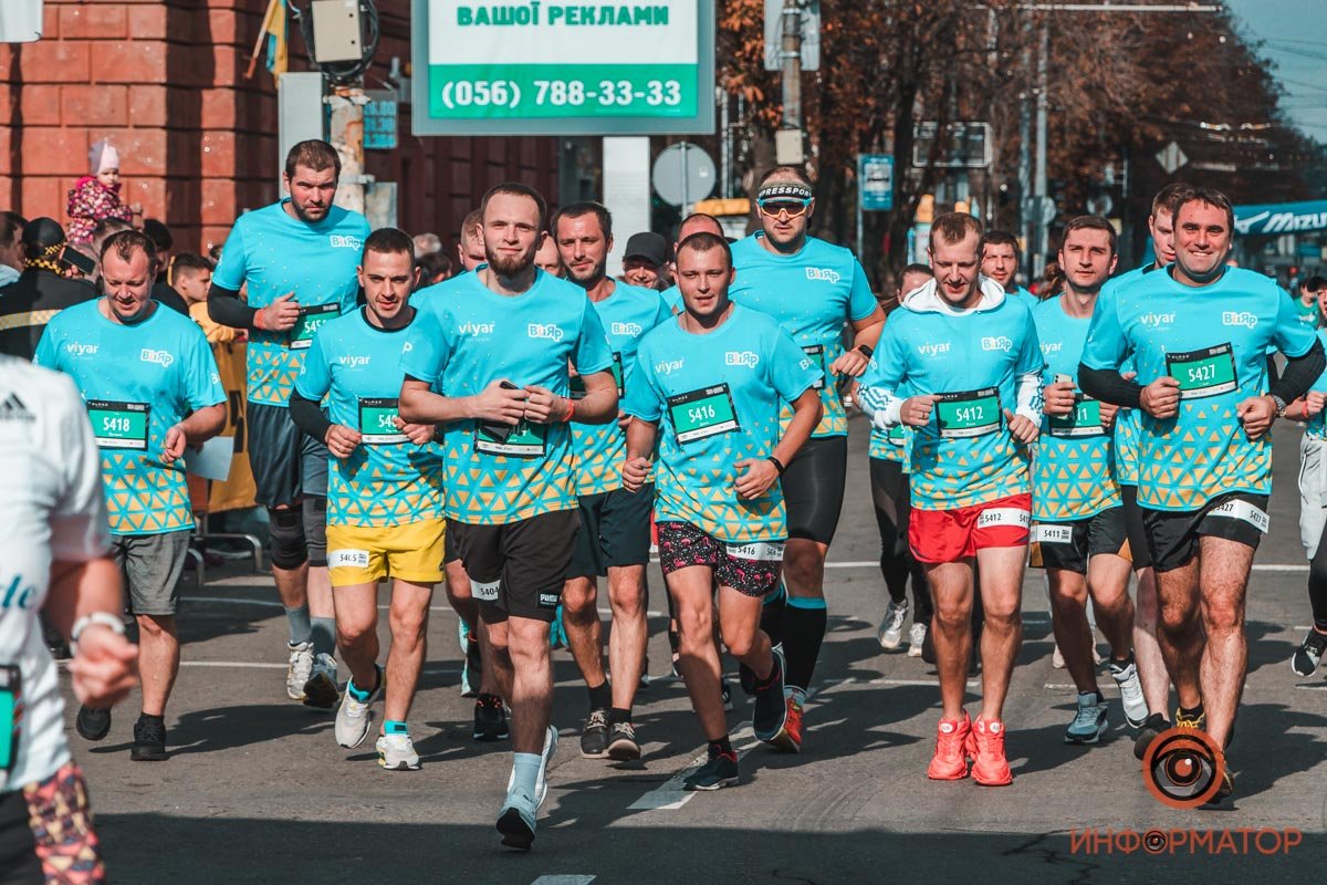 3 тысячи участников, перекрытые улицы и десятки километров трассы: как в Днепре прошел Almaz Group Dnipro Marathon 32