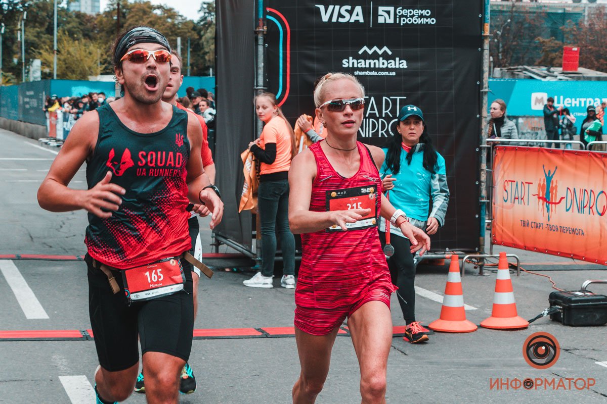 3 тысячи участников, перекрытые улицы и десятки километров трассы: как в Днепре прошел Almaz Group Dnipro Marathon 36