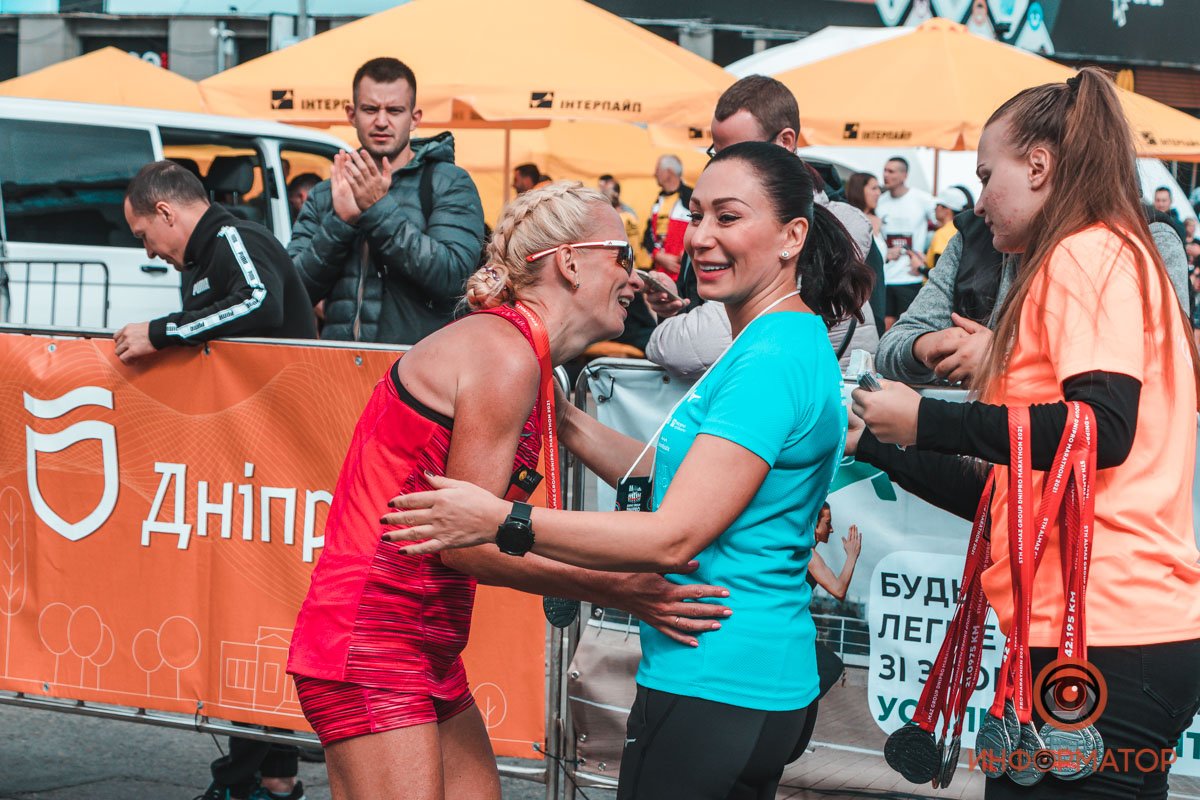 3 тысячи участников, перекрытые улицы и десятки километров трассы: как в Днепре прошел Almaz Group Dnipro Marathon 57