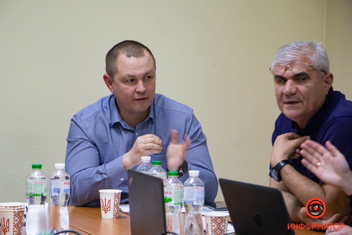 Представители завода дали согласие на установку дополнительных датчиков мониторинга на территории предприятия Представители завода дали согласие на установку дополнительных датчиков мониторинга на территории предприятия