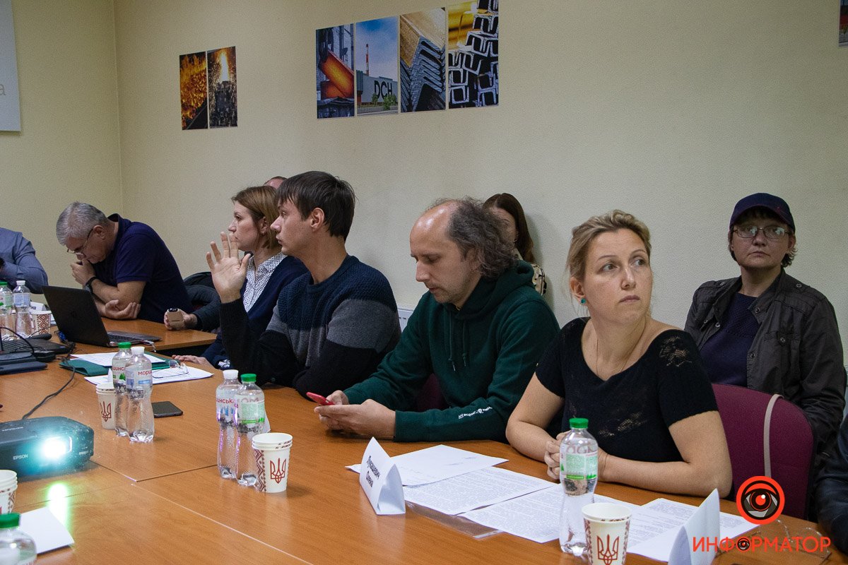 «Пока что мы находимся в самом начале решения этого вопроса, но если мы научимся слышать и доверять друг-другу, то мы на верном пути», - Максим Беспальчук «Пока что мы находимся в самом начале решения этого вопроса, но если мы научимся слышать и доверять друг-другу, то мы на верном пути», - Максим Беспальчук