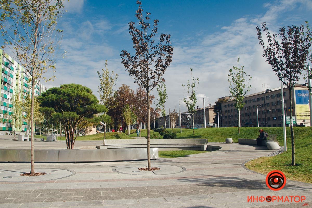 Новый сквер в Днепре стал приходить в упадок из-за недобросовестных субподрядчиков: подробности 11