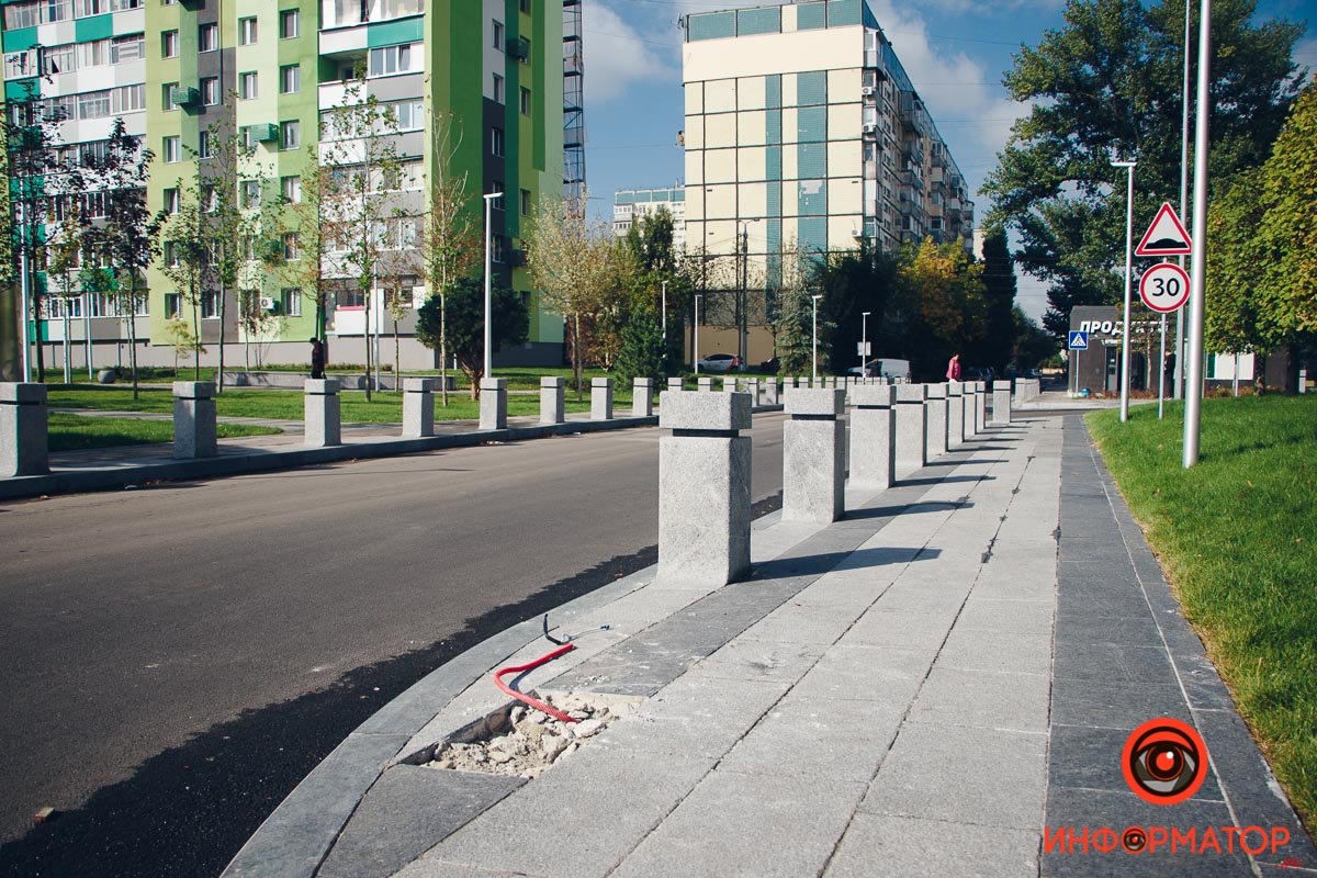Новый сквер в Днепре стал приходить в упадок из-за недобросовестных субподрядчиков: подробности 14