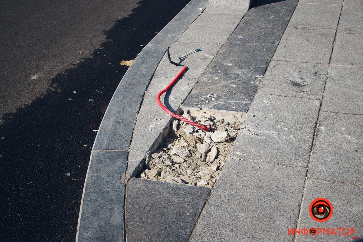 Новый сквер в Днепре стал приходить в упадок из-за недобросовестных субподрядчиков: подробности 15