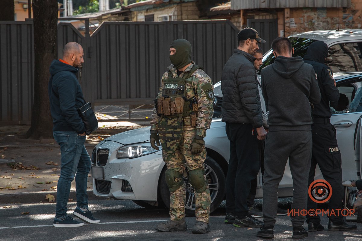 В Днепре на проспекте Нигояна КОРД проводил задержание: образовалась пробка 2