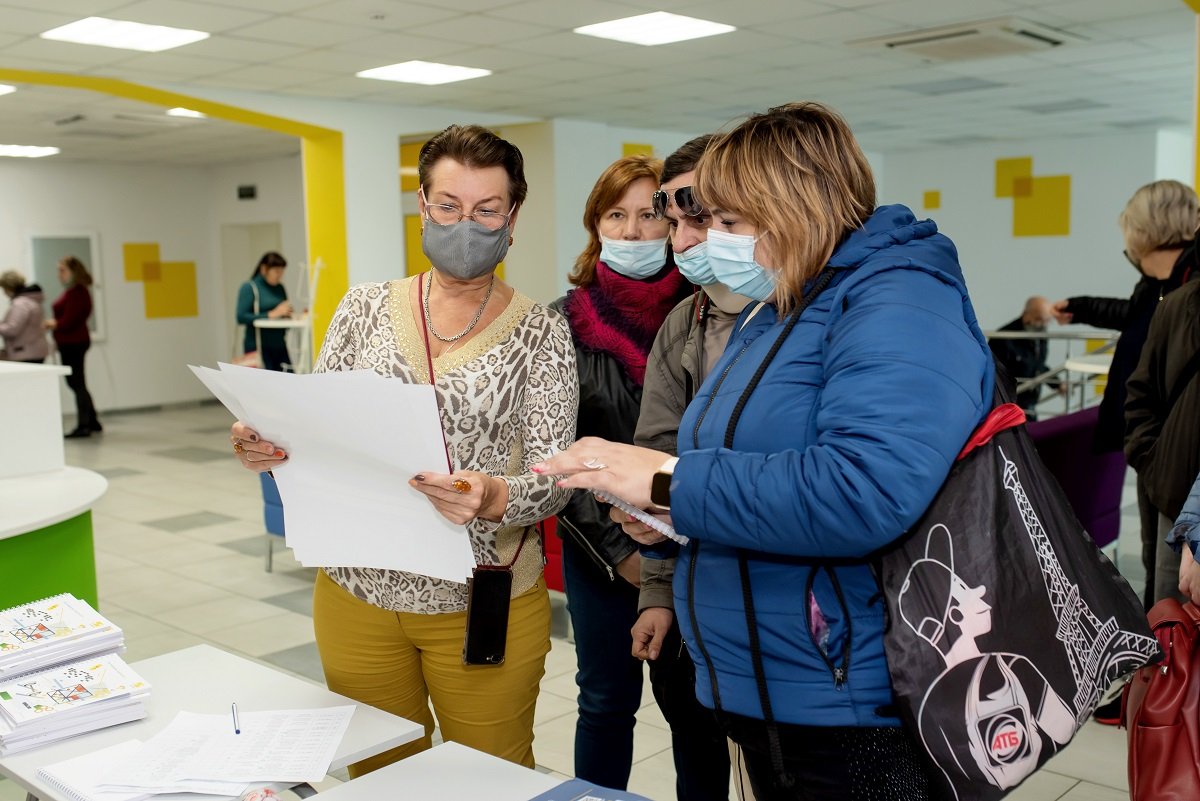 Три днепровские школы получат по 100 тысяч гривен на модернизацию кабинетов труда 5