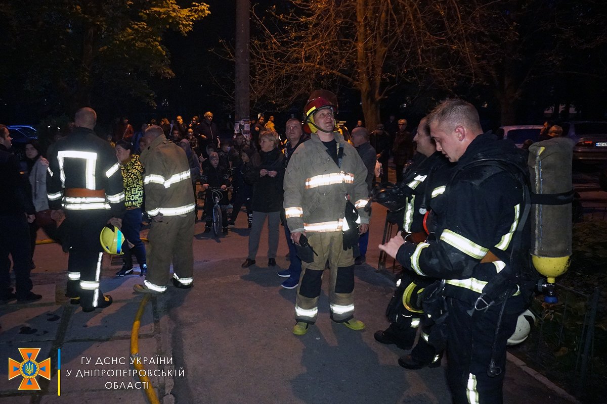 Возгорание локализовали в 18:35, полностью потушили в 18:43